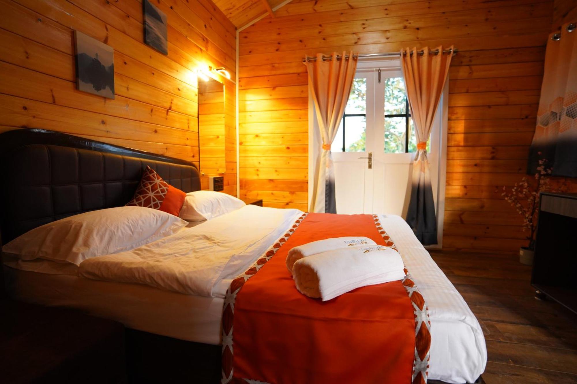 Coastal Bay Inn آليباغ المظهر الخارجي الصورة