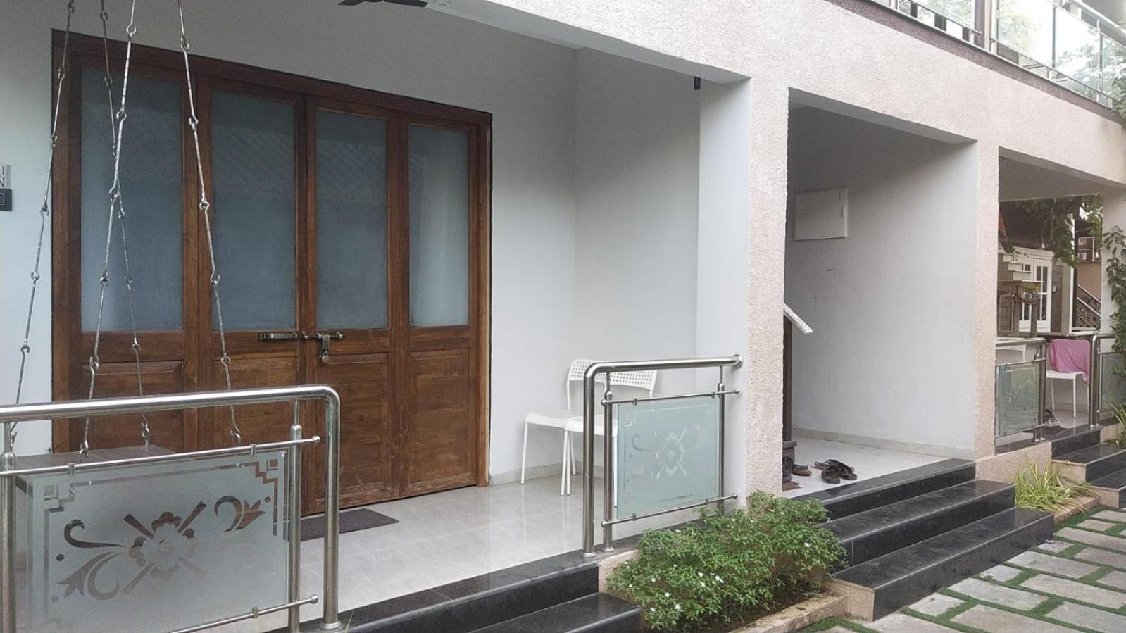 Coastal Bay Inn آليباغ المظهر الخارجي الصورة