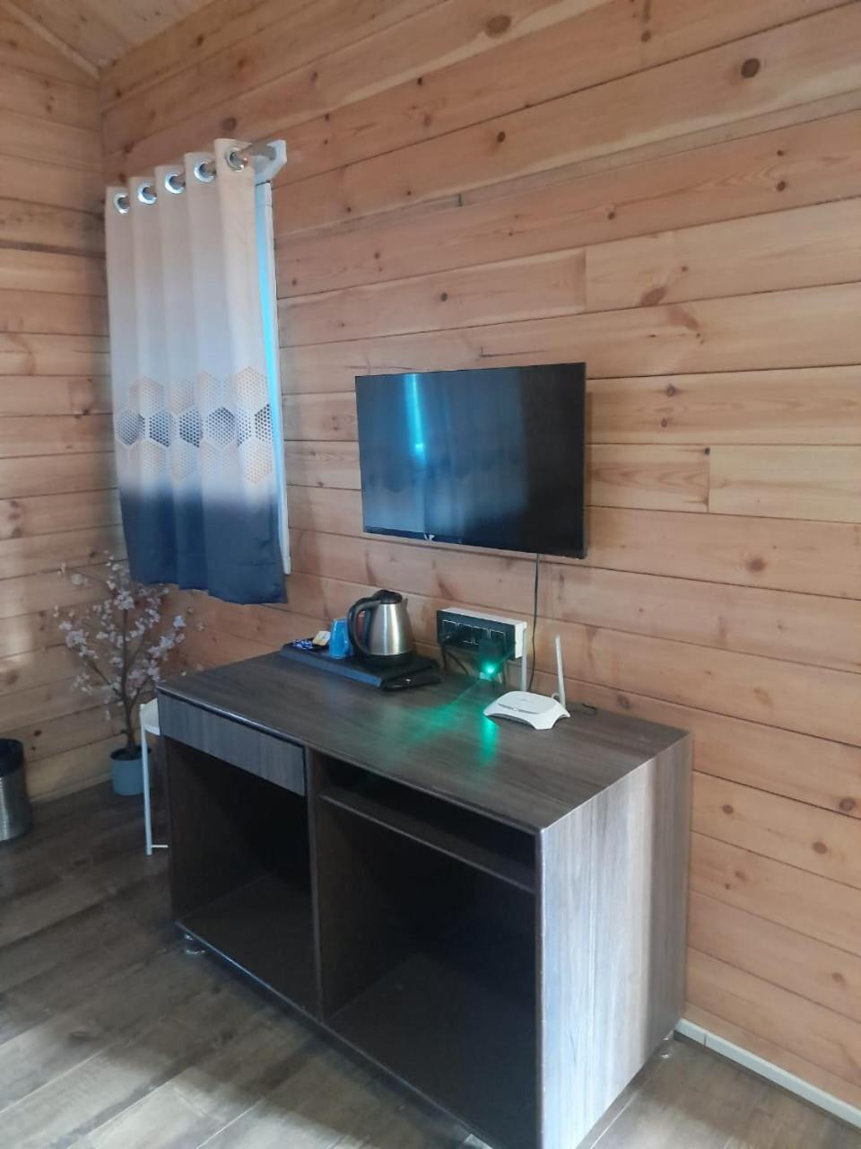 Coastal Bay Inn آليباغ المظهر الخارجي الصورة