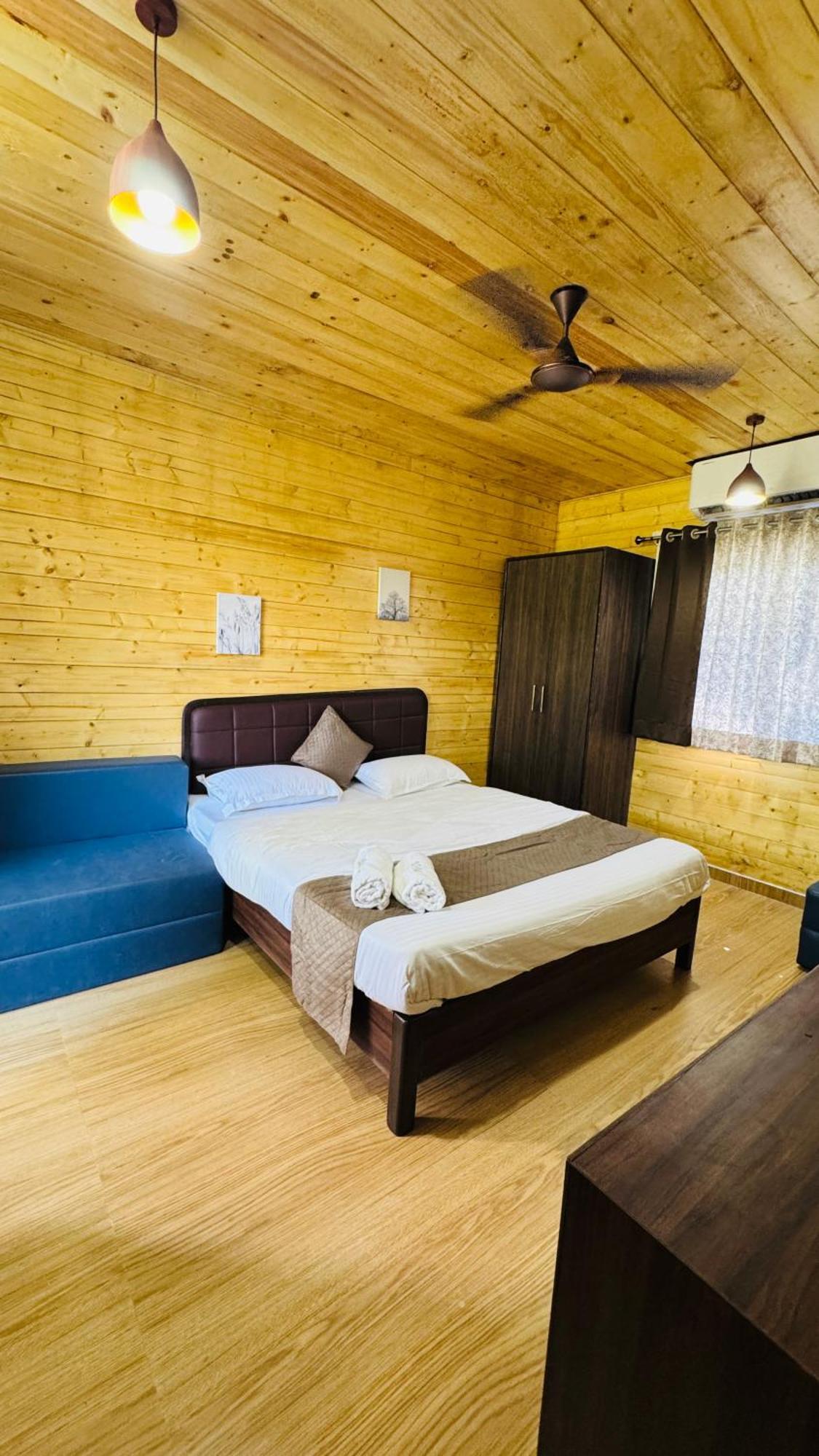 Coastal Bay Inn آليباغ المظهر الخارجي الصورة