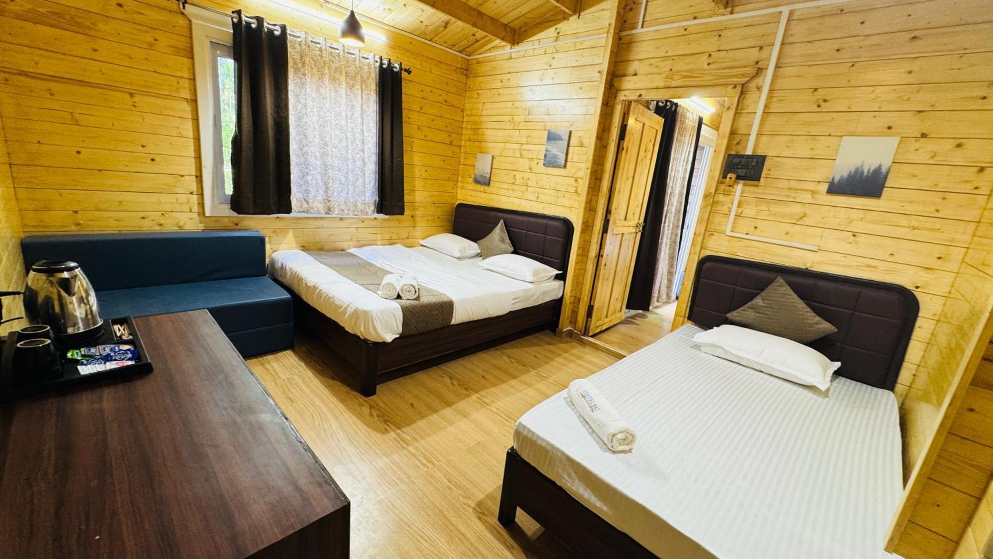 Coastal Bay Inn آليباغ المظهر الخارجي الصورة